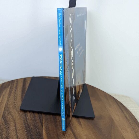 Stonewall: A Building An Uprising A Revolution Reading Book By Rob Sanders - Picture 2 of 8